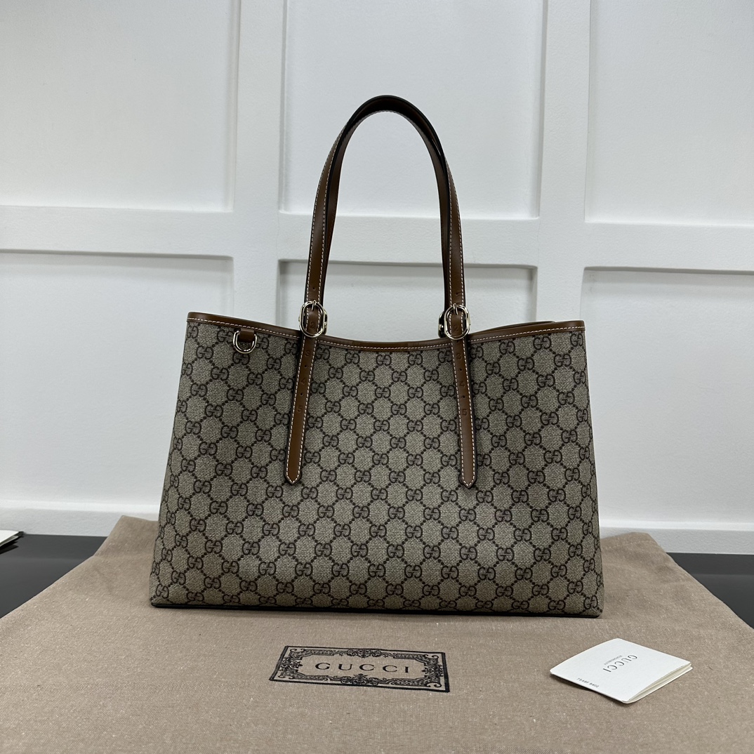 Gucci Emblem Medium Canvas Replica Bags