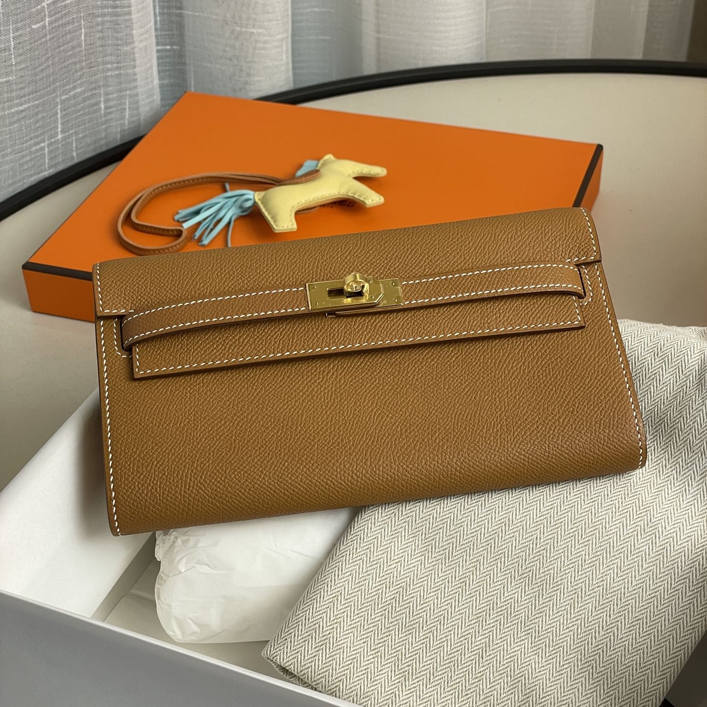 Hermes Kelly To Go Medium Cowhide Replica Bags