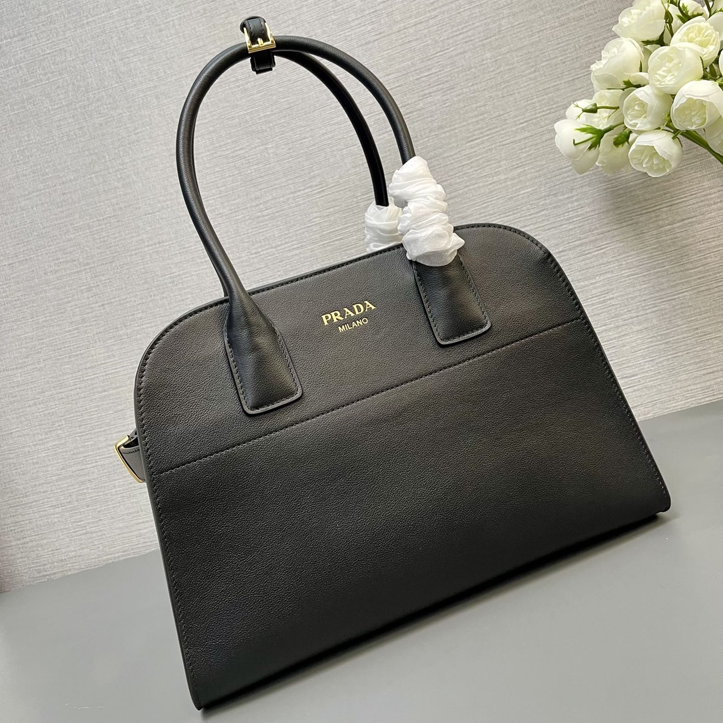 Prada Tote Bags Medium Leather Replica Bags