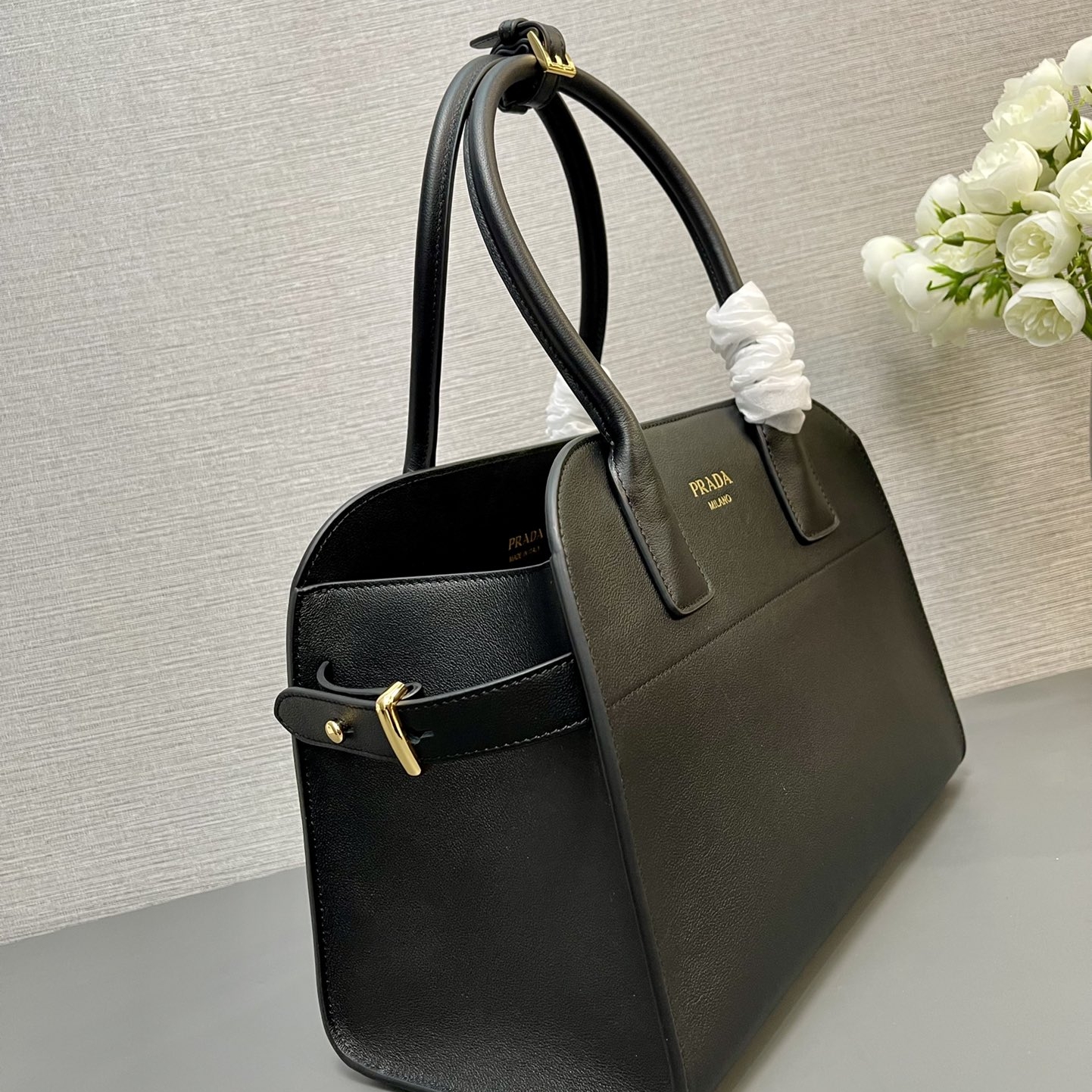 Prada Tote Bags Medium Leather Replica Bags