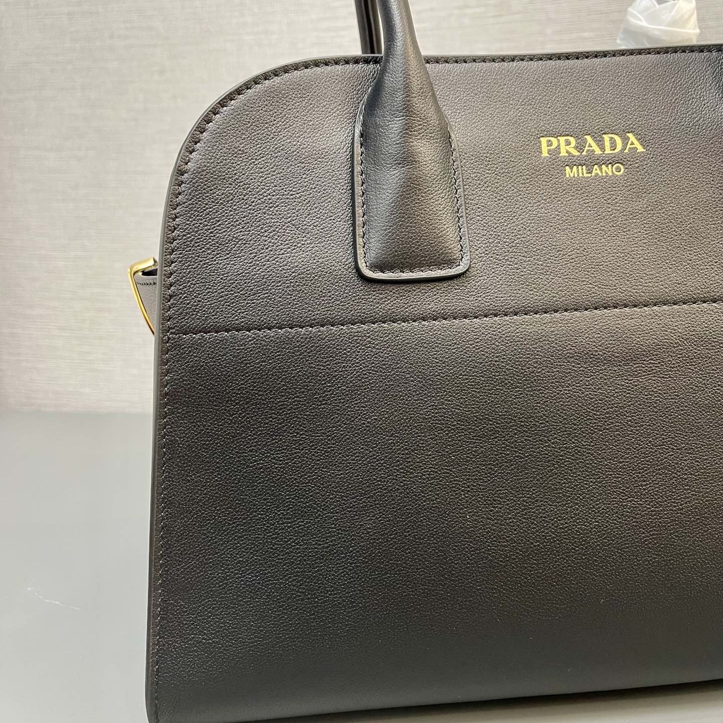 Prada Tote Bags Medium Leather Replica Bags