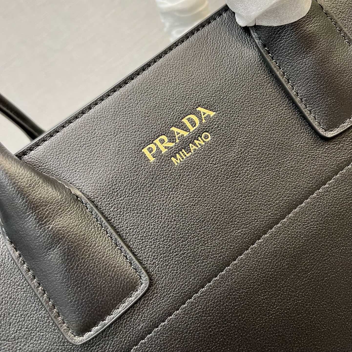 Prada Tote Bags Medium Leather Replica Bags