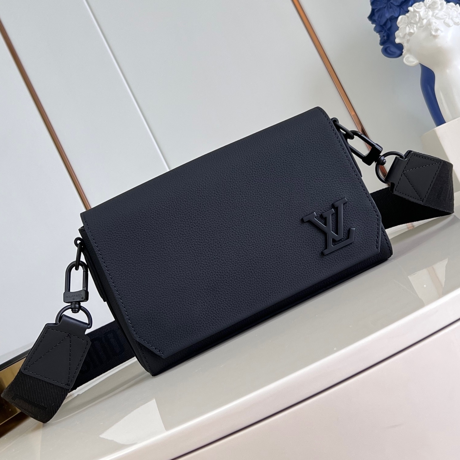 LV Takeoff Mssenge PM Small Cowhide Replica Bags Louis Vuitton