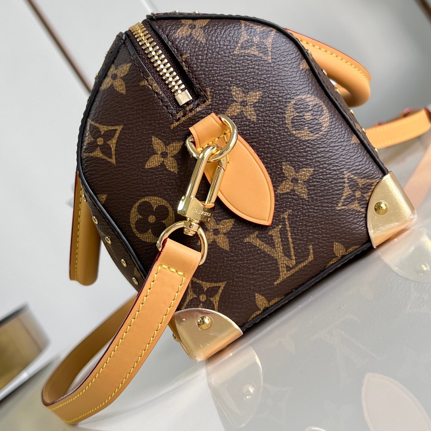 LV Speedy 20 Medium Cowhide Replica Bags Louis Vuitton