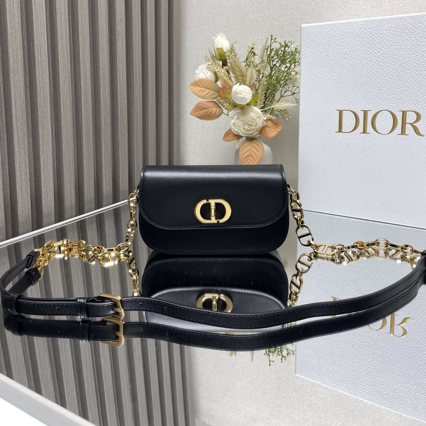 Dior 30 Montaigne Avenue Small Cowhide Replica Bags