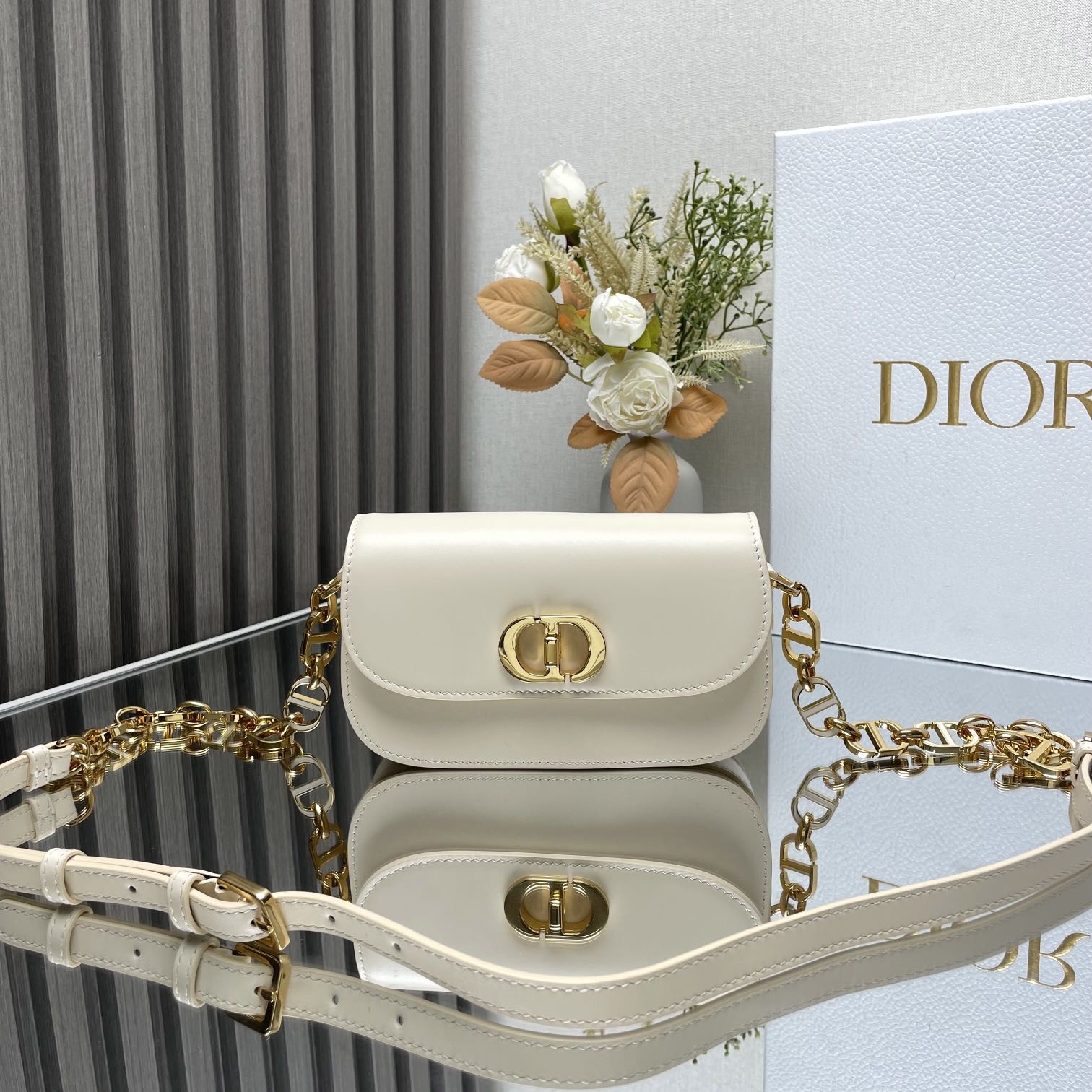 Dior 30 Montaigne Avenue Small Cowhide Replica Bags